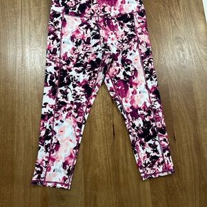 GAIAM Women's Pink and Black Floral Leggings